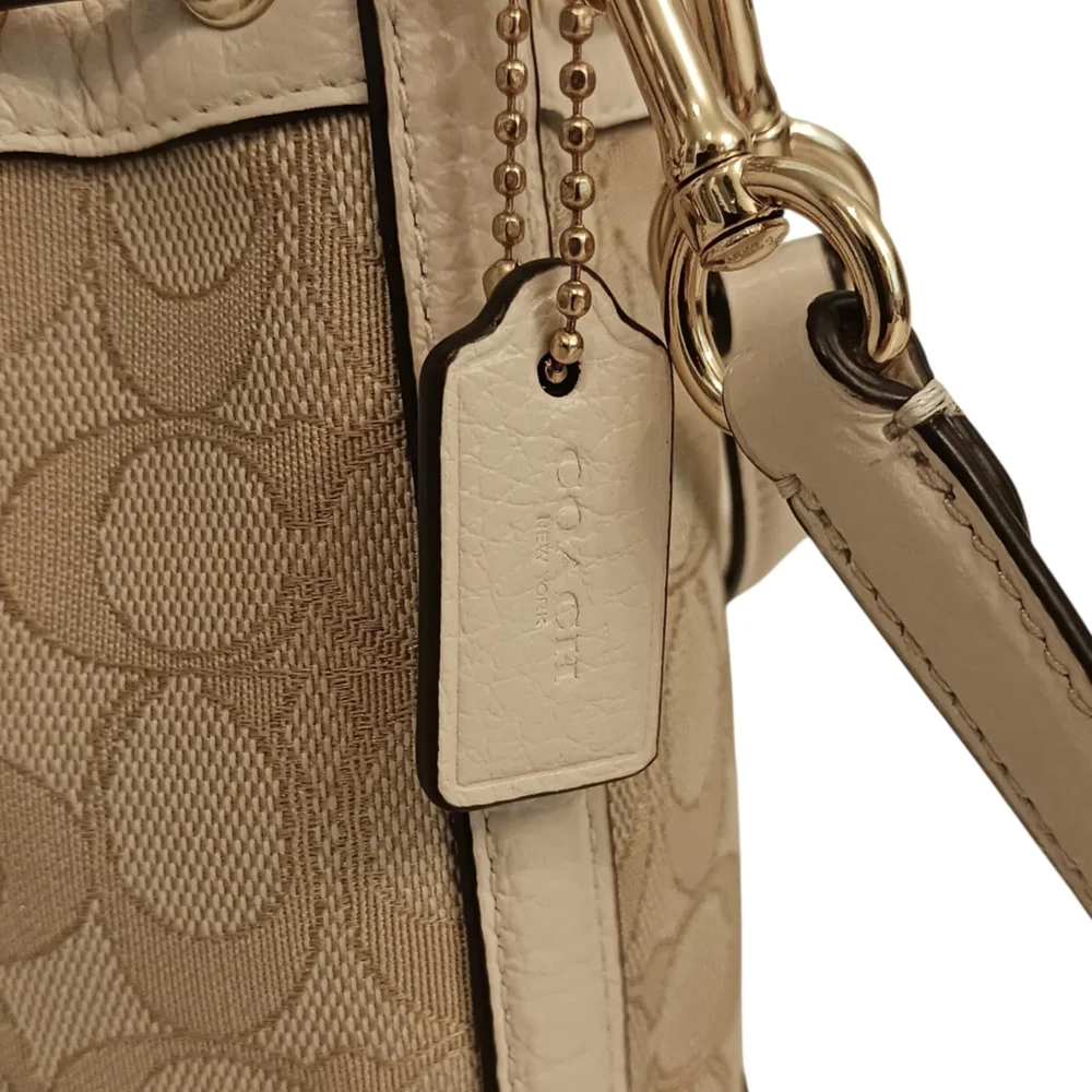 Coach Mini Dempsey Bucket Bag - Picture 4 of 11